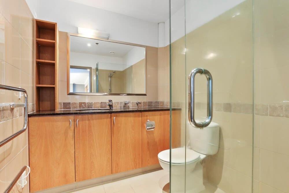 Апартаменты Beautiful Renovated 2 X Bdrm,Perfect Location Окленд Экстерьер фото